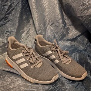 Adidas Cloud foam Racer